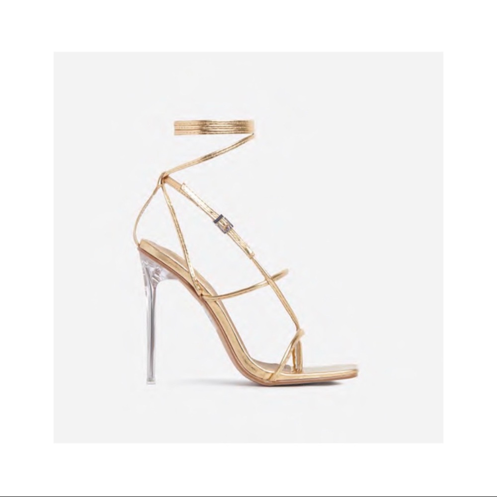 True Square Toe Lace Heel